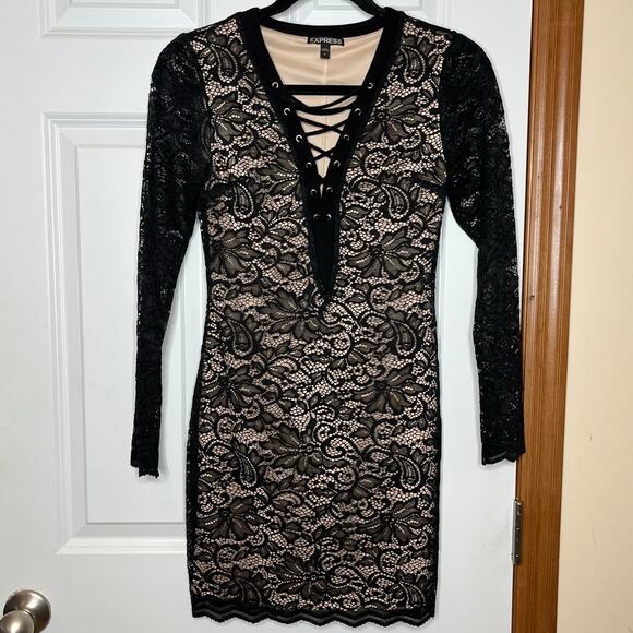 Express Black V Neck Lace Mini Dress Size 0 - Picture 1 of 8